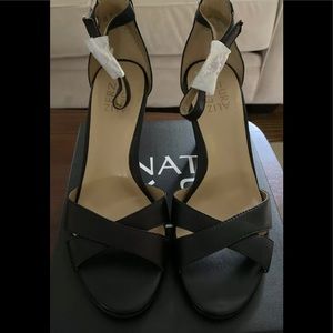 naturalizer keyson ankle strap sandals
